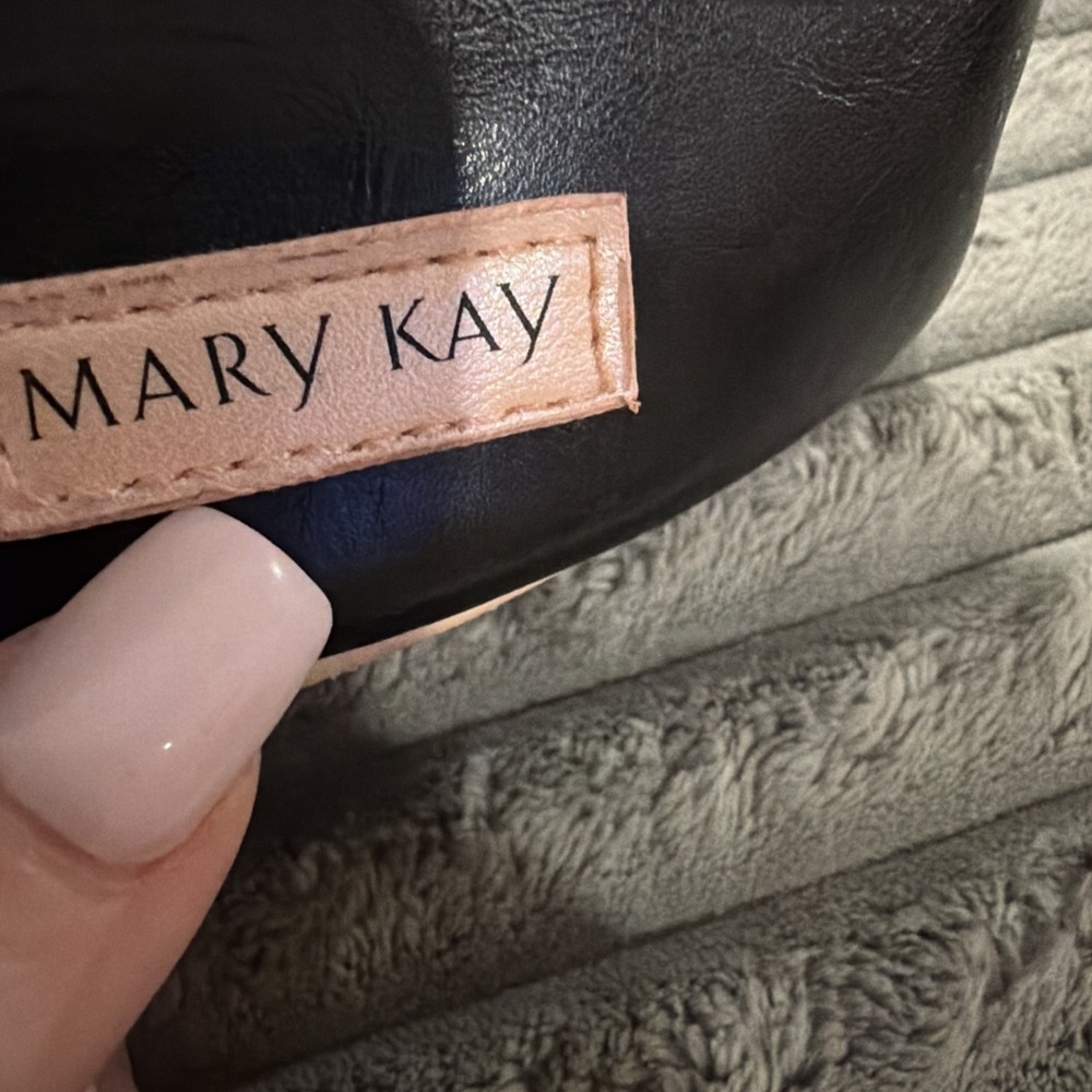 Mary Kay Cosmetic Train Case Double Compartment Black Faux Leather Pink Trim - Picture 4 of 16
